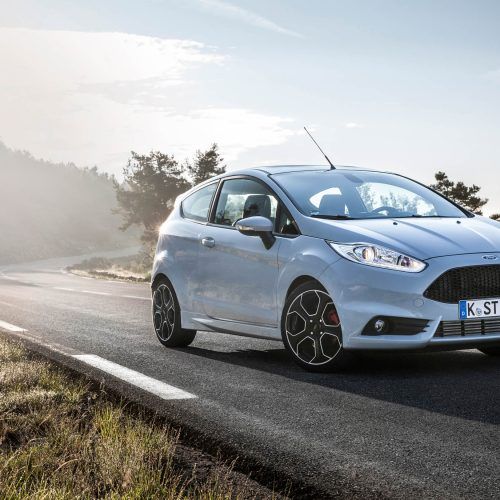 2017 Ford Fiesta ST200 (Photo 14 of 25)