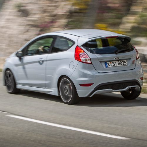 2017 Ford Fiesta ST200 (Photo 10 of 25)