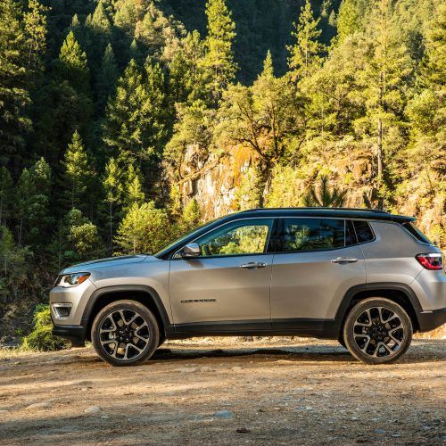 2017 Jeep Compass (Photo 33 of 49)