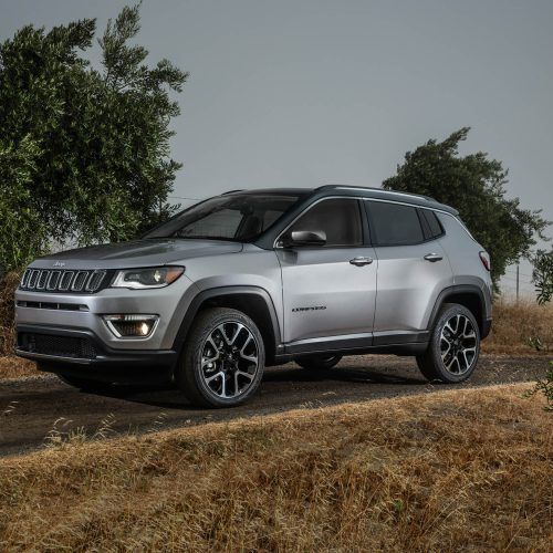 2017 Jeep Compass (Photo 27 of 49)