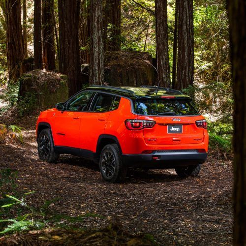 2017 Jeep Compass (Photo 12 of 49)