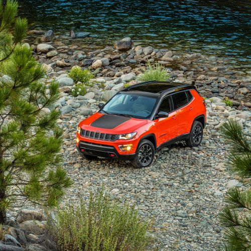 2017 Jeep Compass (Photo 6 of 49)