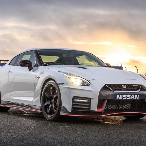 2017 Nissan GT-R NISMO (Photo 12 of 22)
