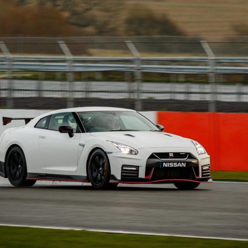 2017 Nissan GT-R NISMO (Photo 3 of 22)