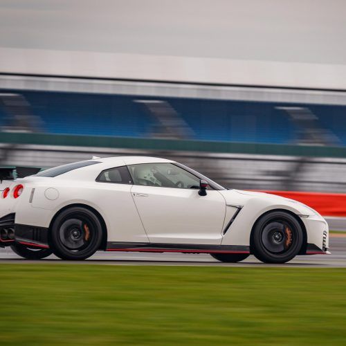 2017 Nissan GT-R NISMO (Photo 5 of 22)