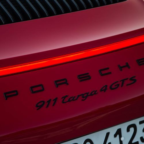 2017 Porsche 911 GTS (Photo 36 of 97)