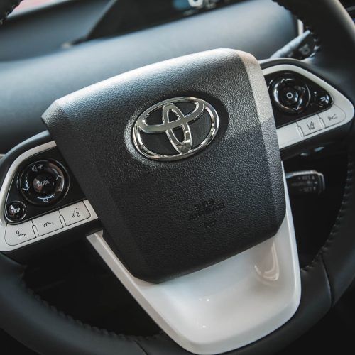 2017 Toyota Prius (Photo 12 of 64)