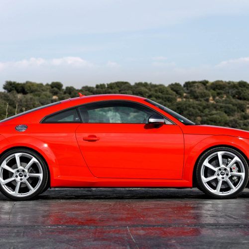 2018 Audi TT RS Coupe (Photo 8 of 34)