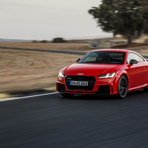 2018 Audi TT RS Coupe (Photo 12 of 34)