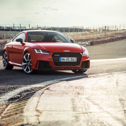 2018 Audi TT RS Coupe (Photo 17 of 34)