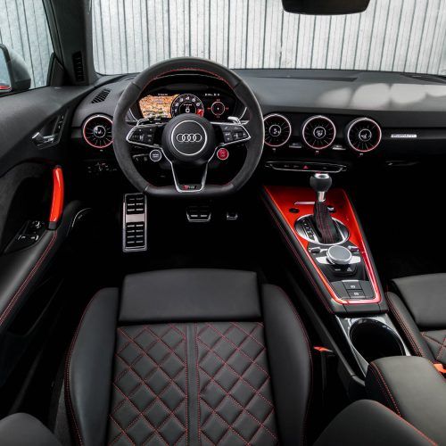 2018 Audi TT RS Coupe (Photo 19 of 34)