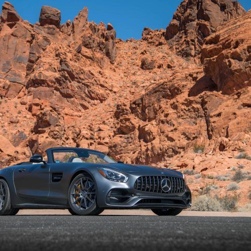 2018 Mercedes-AMG GT Roadster (Photo 9 of 21)