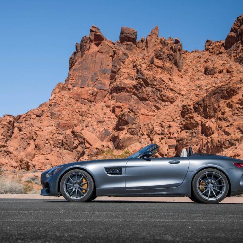 2018 Mercedes-AMG GT Roadster (Photo 8 of 21)