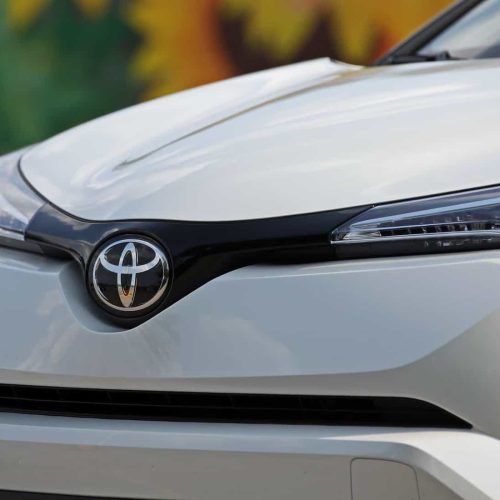 2018 Toyota C-HR XLE Premium (Photo 42 of 52)