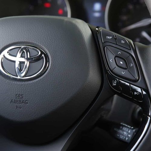 2018 Toyota C-HR XLE Premium (Photo 12 of 52)