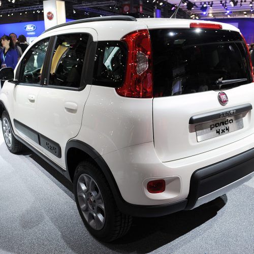 2013 Fiat Panda 4x4 at Paris Motor Show (Photo 4 of 4)