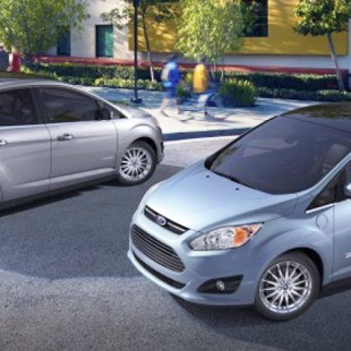 Ford C-Max Outperform Toyota Prius V (Photo 1 of 3)